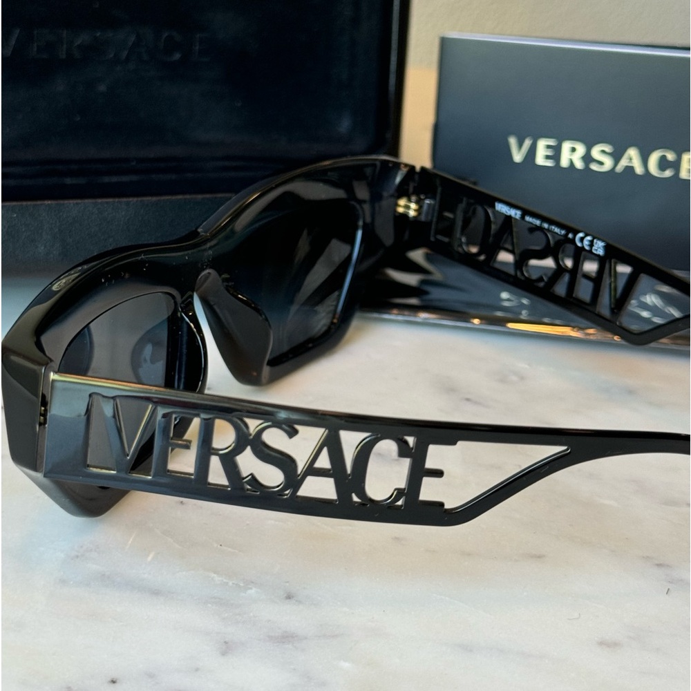 NWT Versace Sunglasses. Black